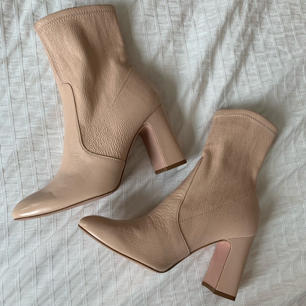 Stuart Weitzman patent leather boots in Blush